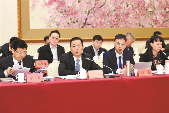 在深省人大代表建议，莲塘口岸应实施24小时通关