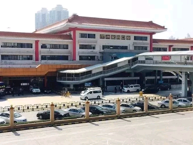 皇岗口岸